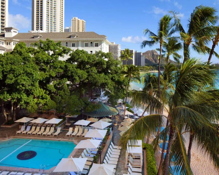 Moana Surfrider, A Westin Resort & Spa | Aloha Hawaiian Vacations